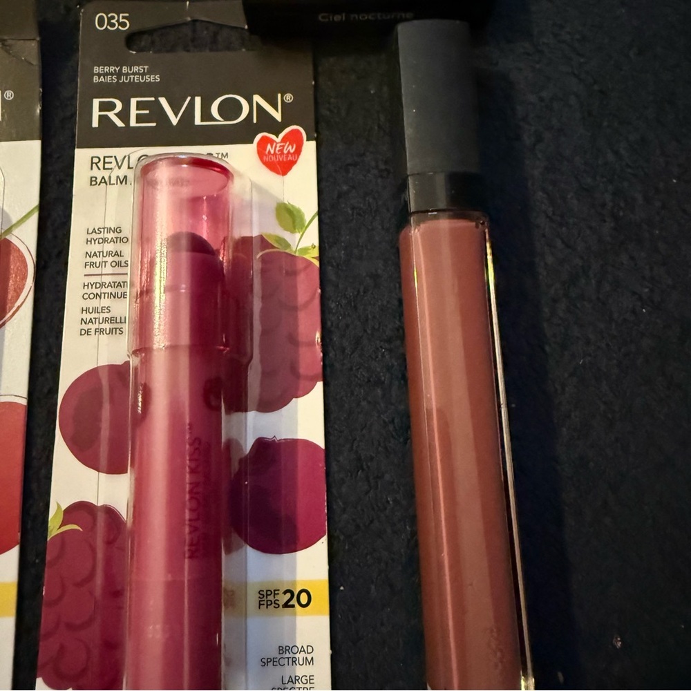 Revlon makeup bundle - Picture 5 of 15